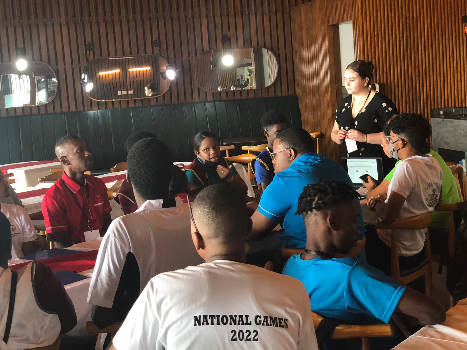 Les Leos et les athlètes des Special Olympics lors de l’événement Special Olympics Caraïbes en décembre 2022