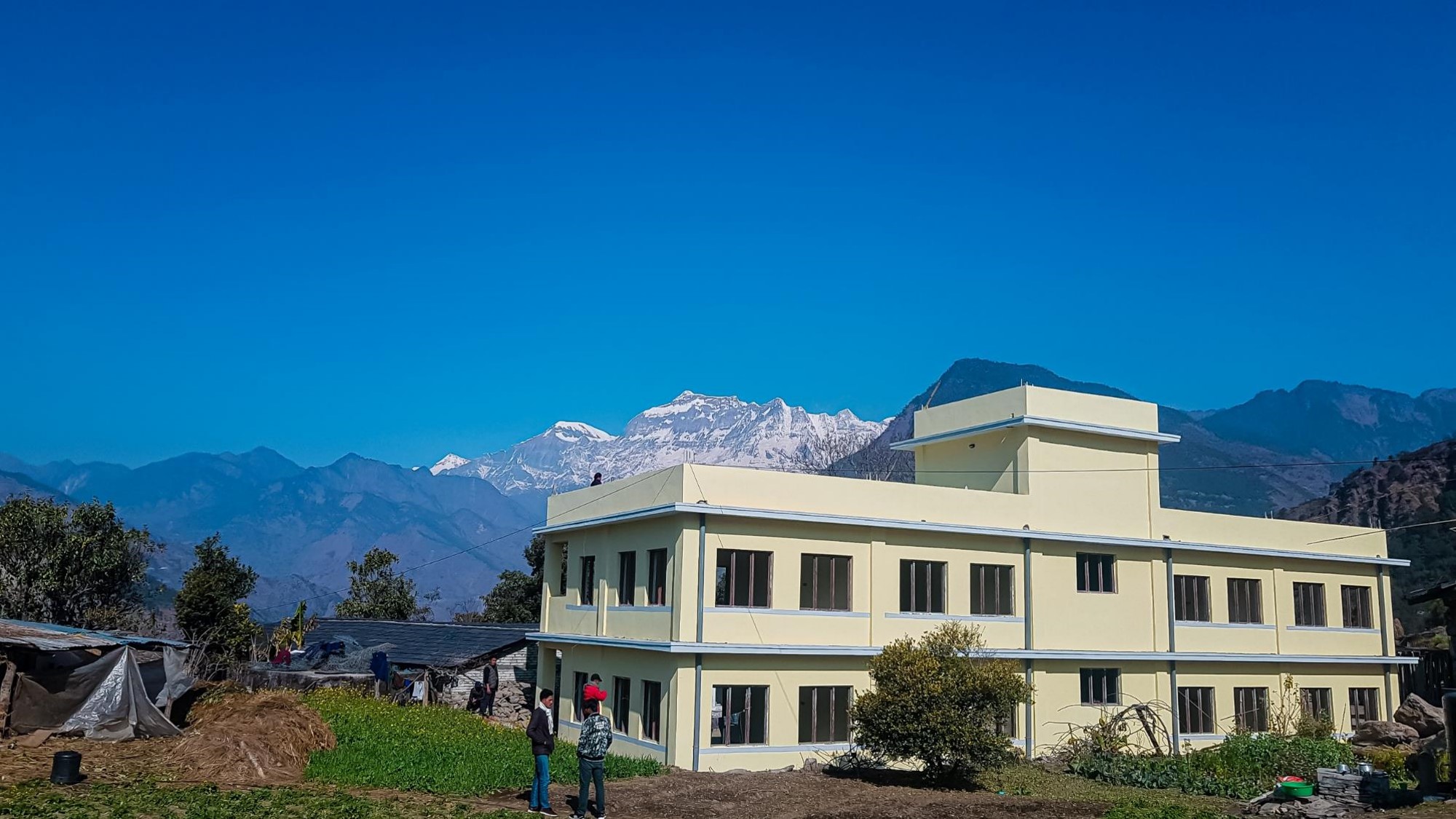 ネパールで再建された学校
