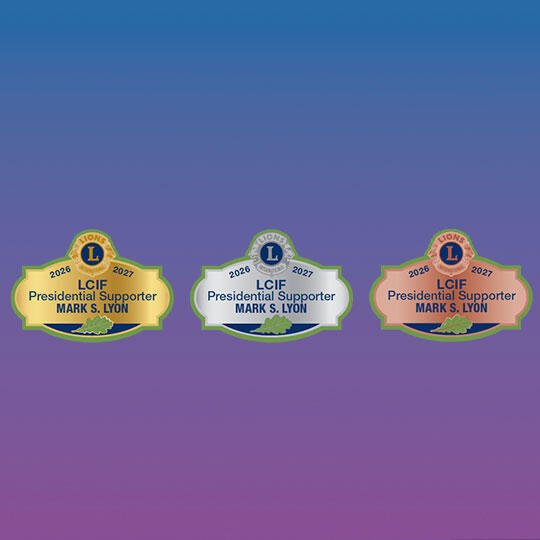 Photo of President Lyon supporter pins
